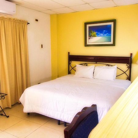 Hotel Santa Elena Antiguo Cuscatlan Bagian luar foto