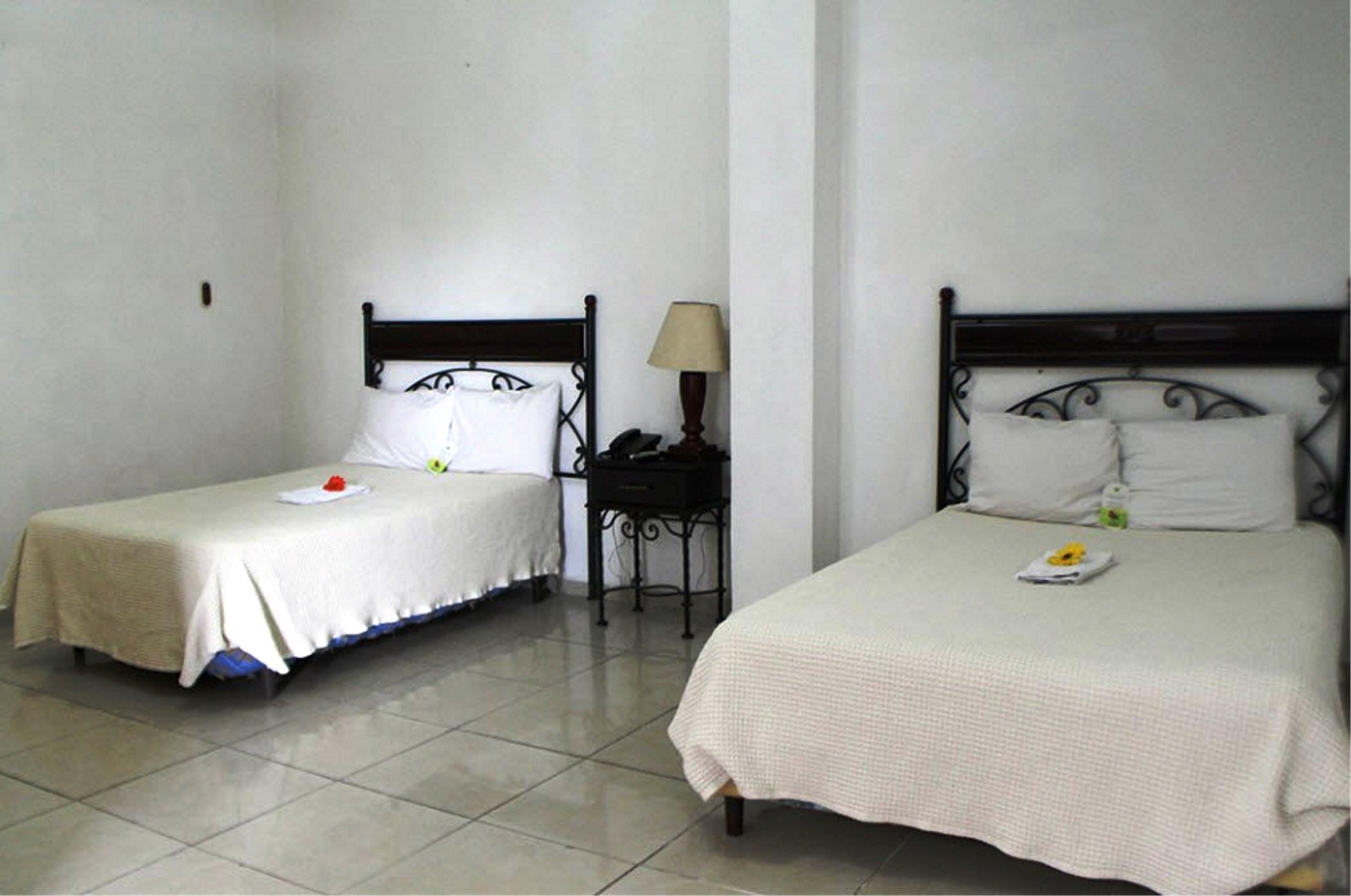 Hotel Santa Elena Antiguo Cuscatlan Bagian luar foto