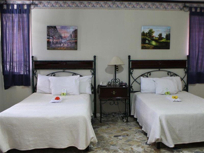 Hotel Santa Elena Antiguo Cuscatlan Bagian luar foto