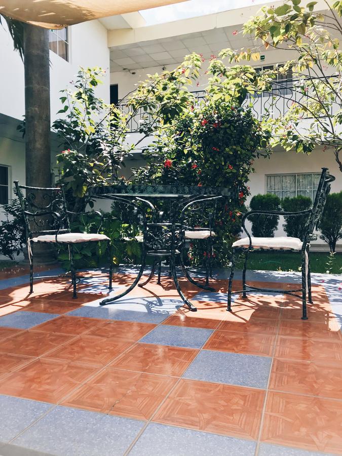 Hotel Santa Elena Antiguo Cuscatlan Bagian luar foto