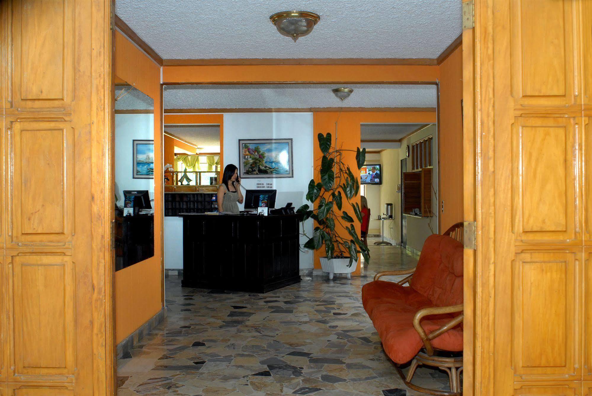 Hotel Santa Elena Antiguo Cuscatlan Bagian luar foto