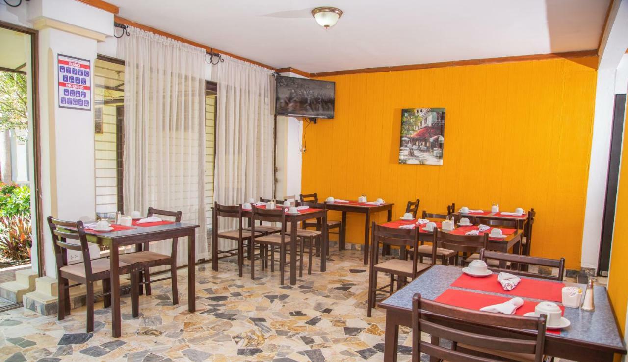 Hotel Santa Elena Antiguo Cuscatlan Bagian luar foto