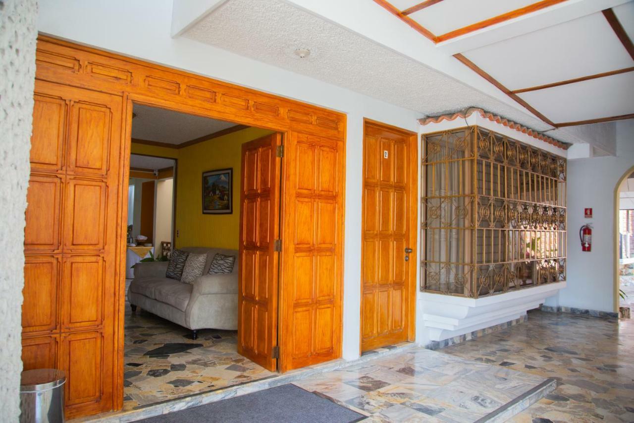 Hotel Santa Elena Antiguo Cuscatlan Bagian luar foto
