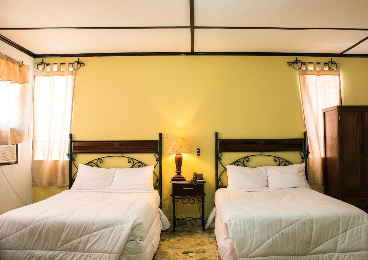 Hotel Santa Elena Antiguo Cuscatlan Bagian luar foto